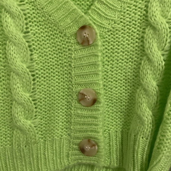 Green cardigan with floral shoulder detail - Picture 4 of 4